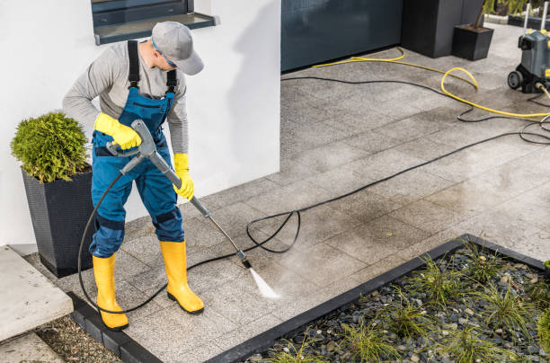 Why Choose Our Certified Pressure Washing Experts for Your Project Needs in Oconto, WI?